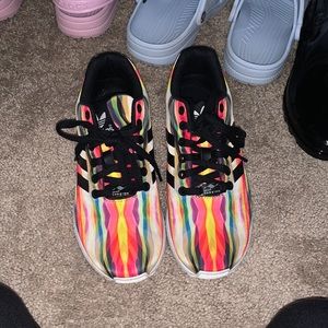 Size 6 adidas torsions